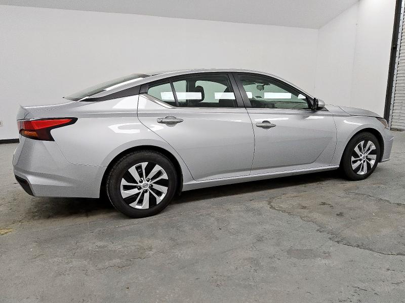  NISSAN ALTIMA 2023 Srebrny