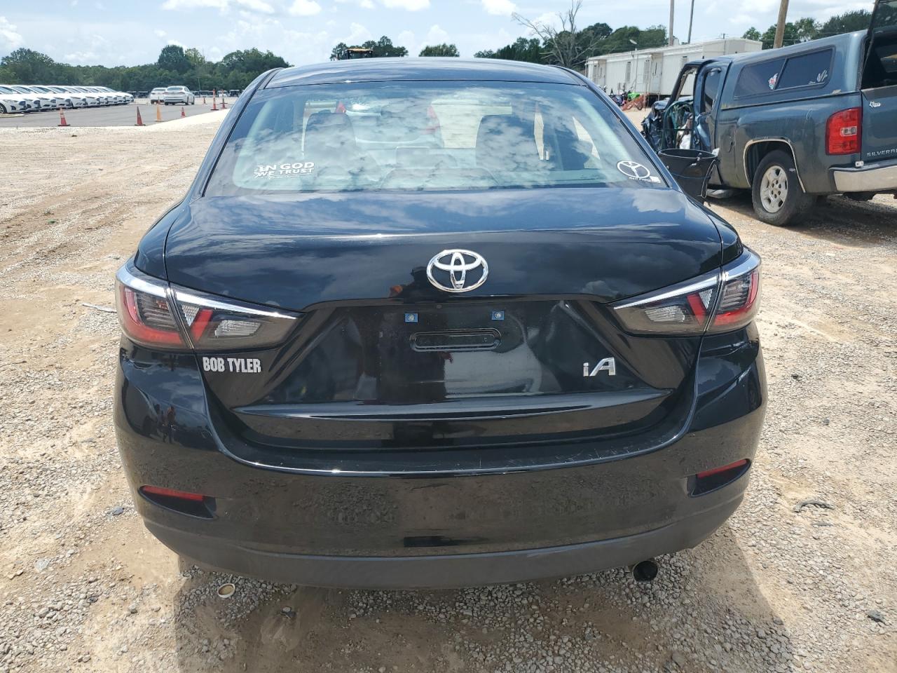 2018 Toyota Yaris Ia VIN: 3MYDLBYV6JY327046 Lot: 64138685