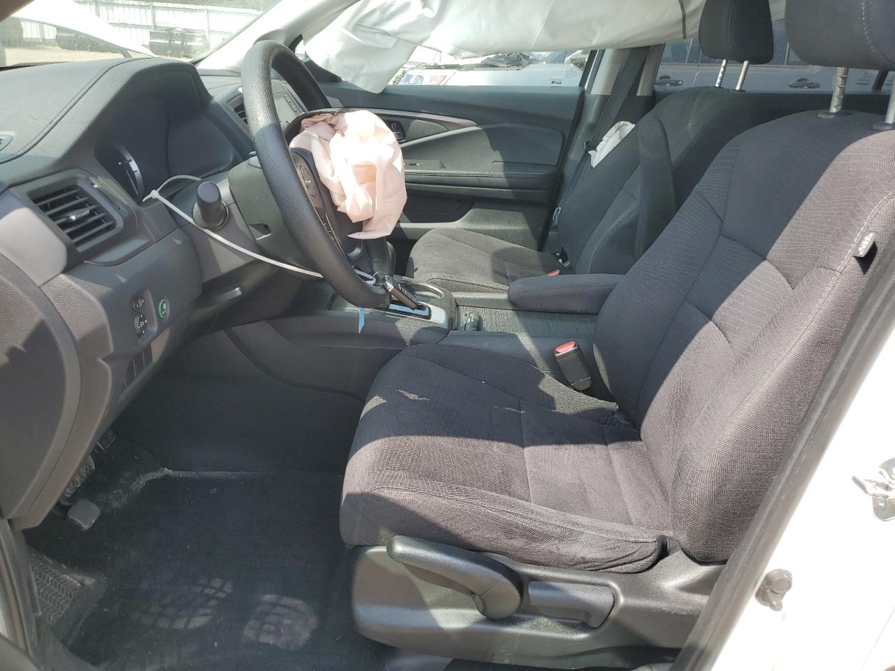 2018 Honda Pilot Lx VIN: 5FNYF6H12JB046627 Lot: 65638735