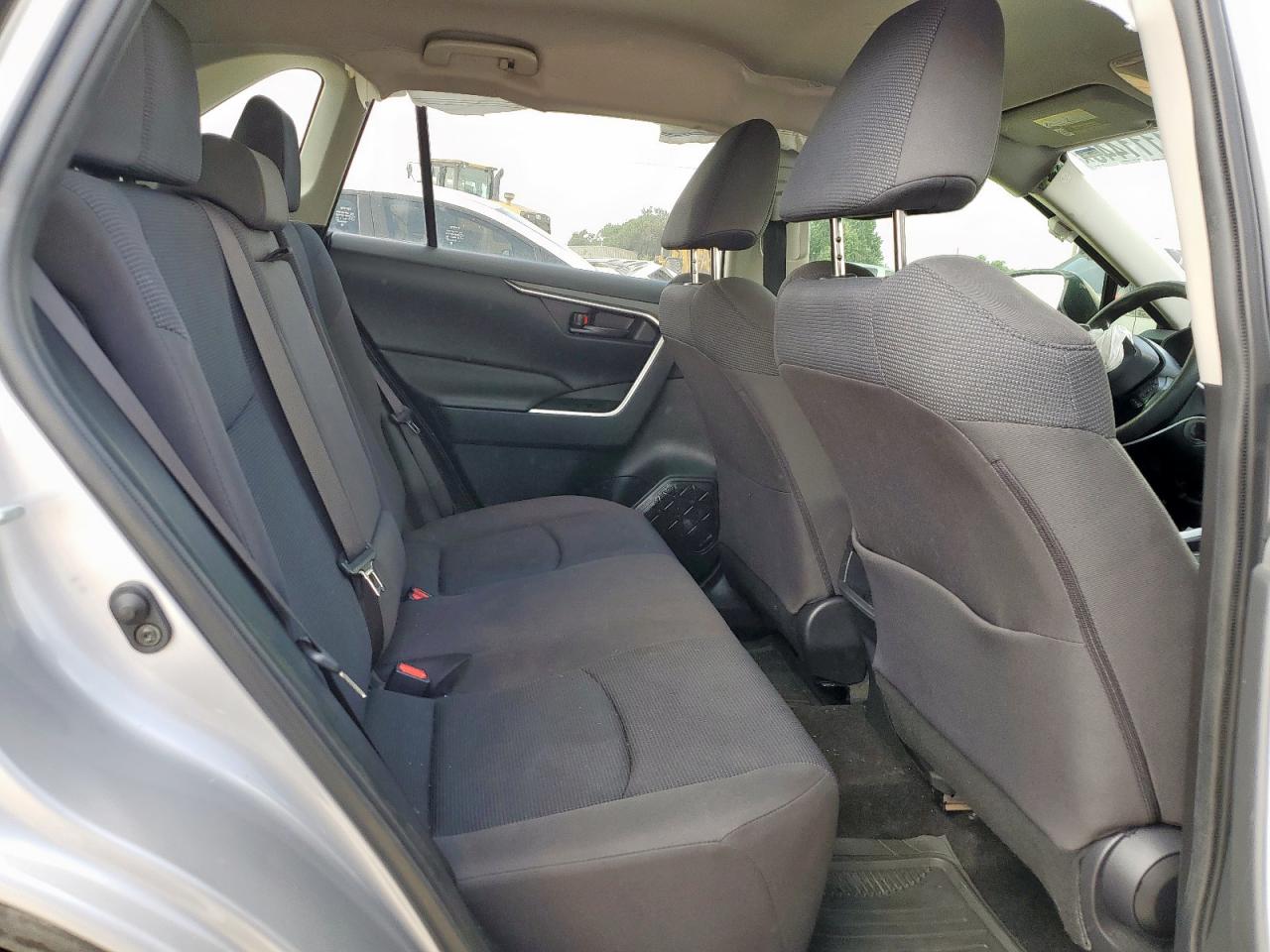 2020 Toyota Rav4 Le VIN: JTMH1RFV9LD518015 Lot: 64111445