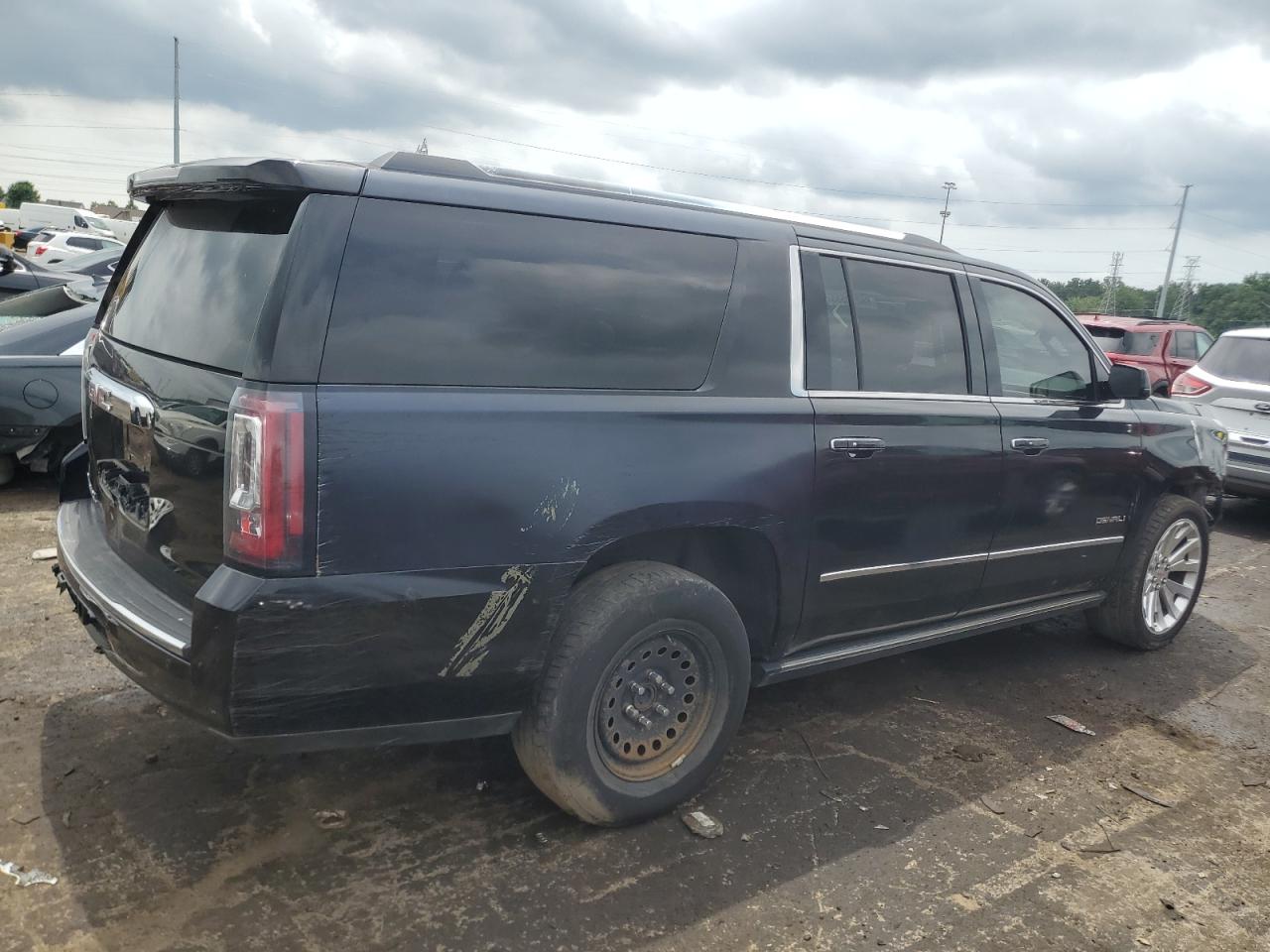 1gks2hkj7hr228712 1GKS2HKJ7HR228712 2017 GMC Yukon Xl Denali