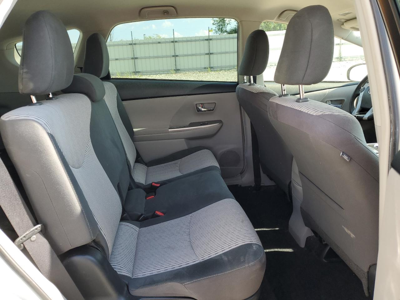 2016 Toyota Prius V VIN: JTDZN3EU3GJ043077 Lot: 62261125