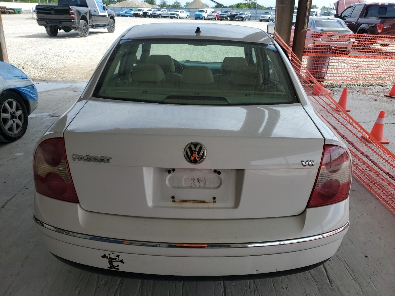 2003 Volkswagen Passat Glx VIN: WVWRH63B83P458073 Lot: 62129105