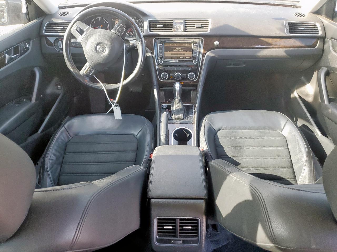 2015 Volkswagen Passat Sel VIN: 1VWCV7A37FC067702 Lot: 64082145