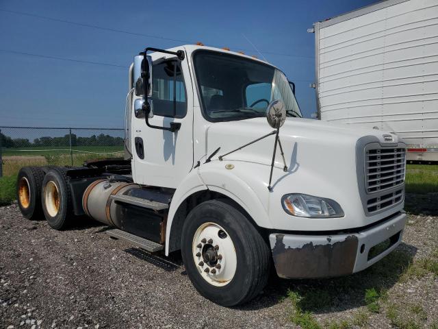 2015 Freightliner Business Class M2 Semi Truck