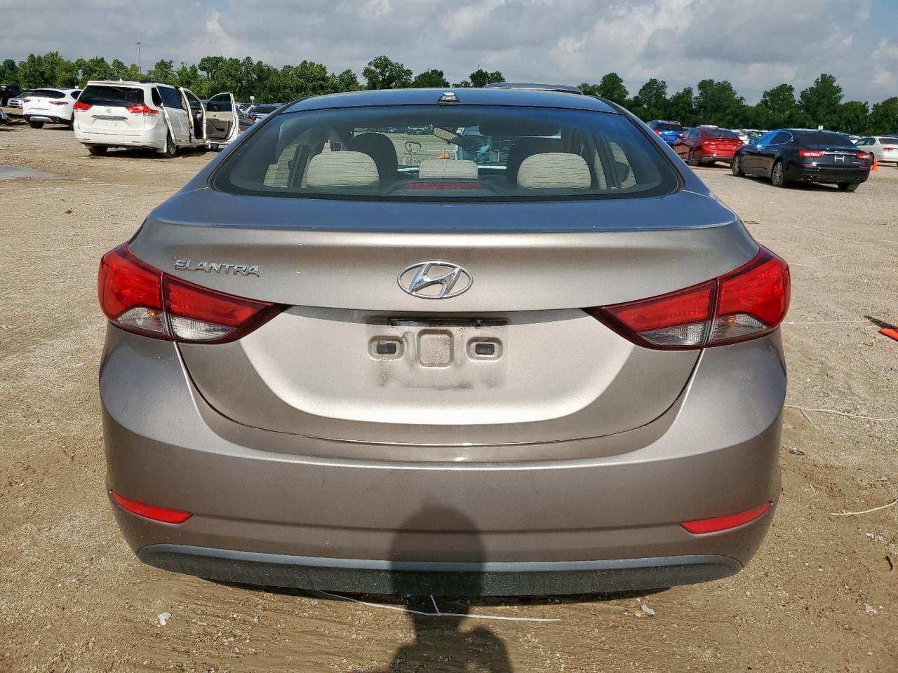 2016 Hyundai Elantra Se VIN: 5NPDH4AE3GH705657 Lot: 64932955