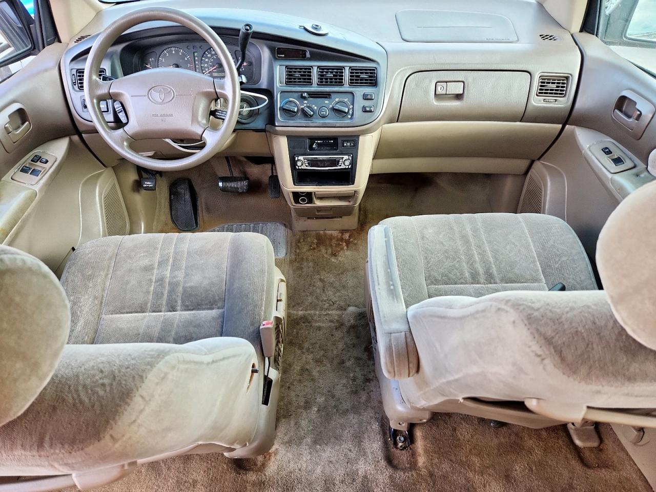 2000 Toyota Sienna Le VIN: 4T3ZF13C2YU218417 Lot: 63328035