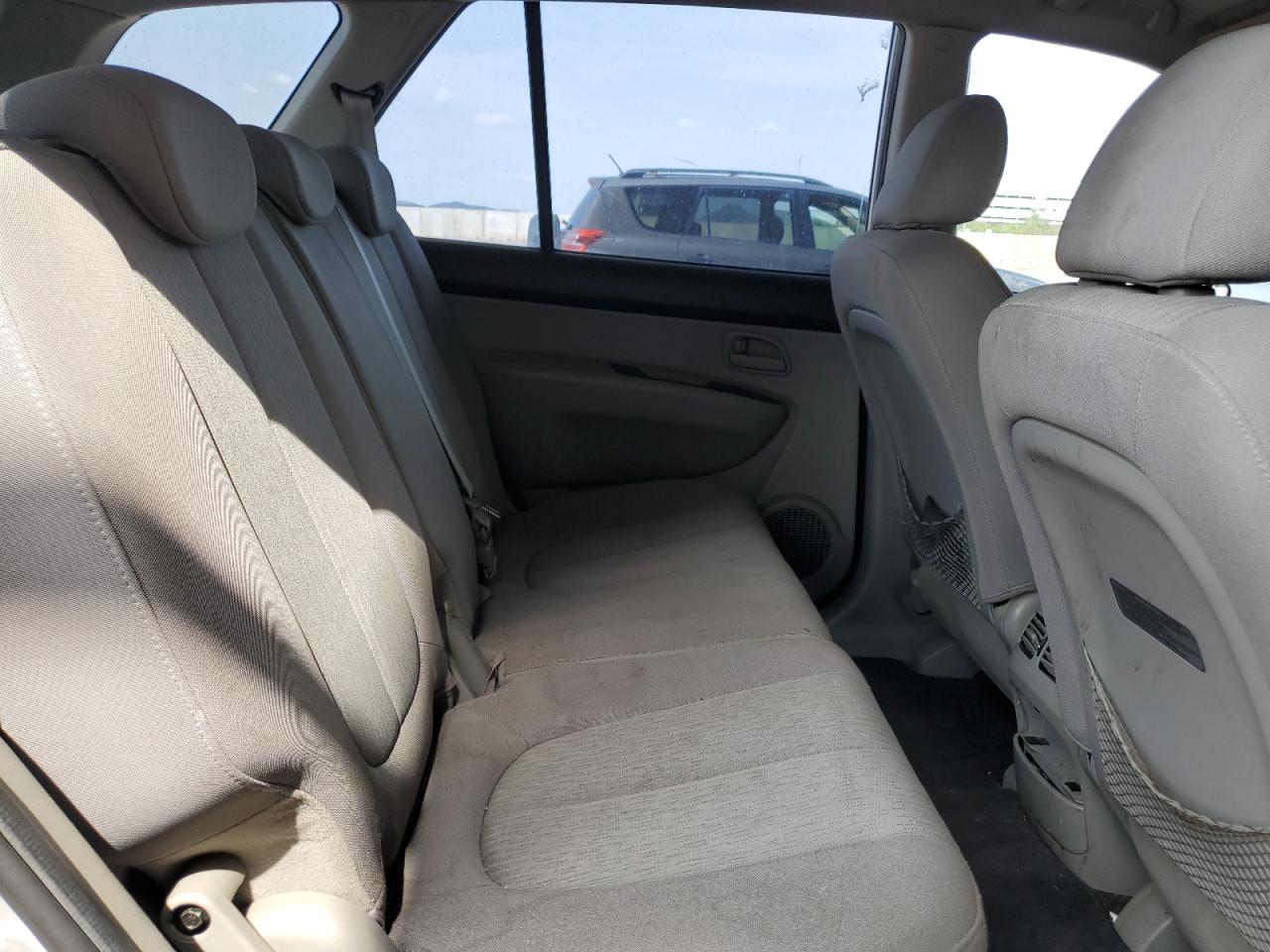 2008 Kia Rondo Base VIN: KNAFG525087199692 Lot: 65230255