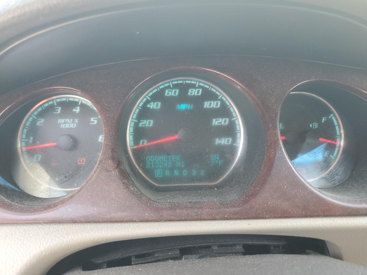 1G4HC5EM7AU105336 BUICK LUCERNE 2010 BEIGE Photo 9