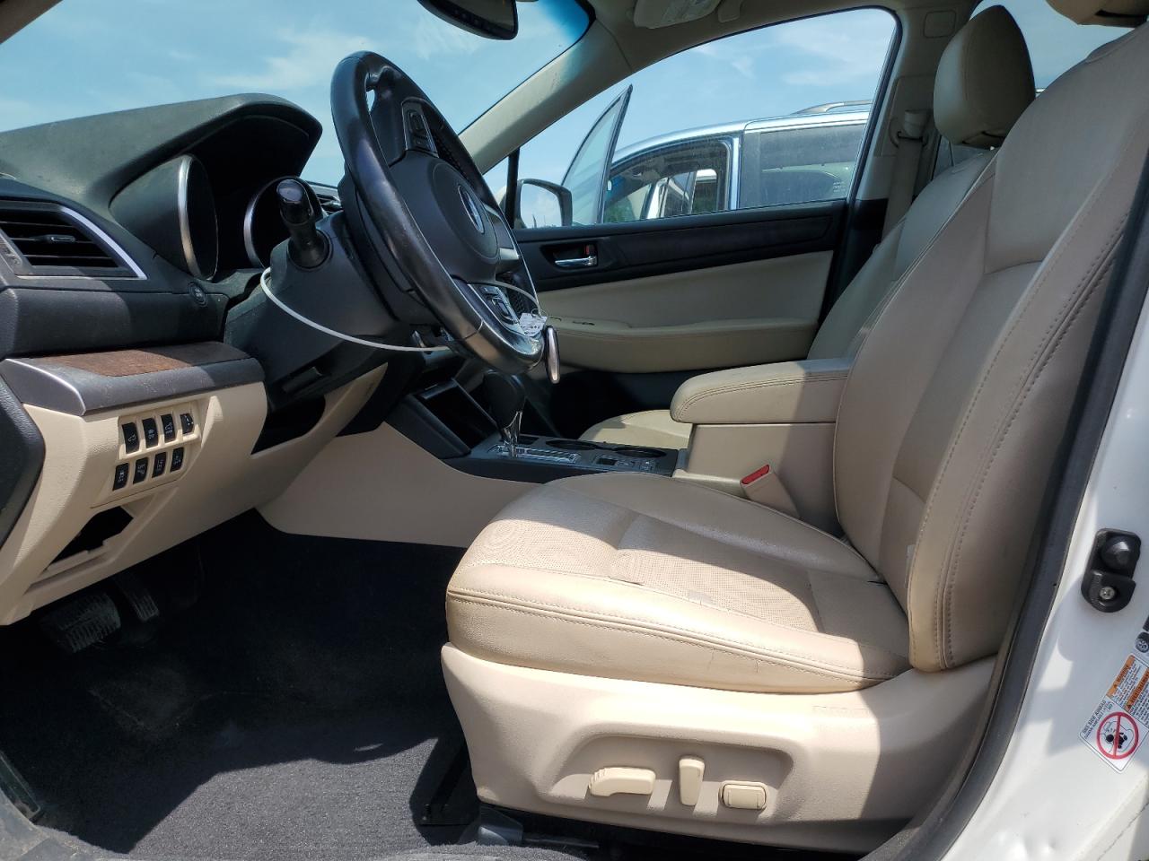 2015 Subaru Outback 2.5I Limited VIN: 4S4BSANC3F3284173 Lot: 63100035