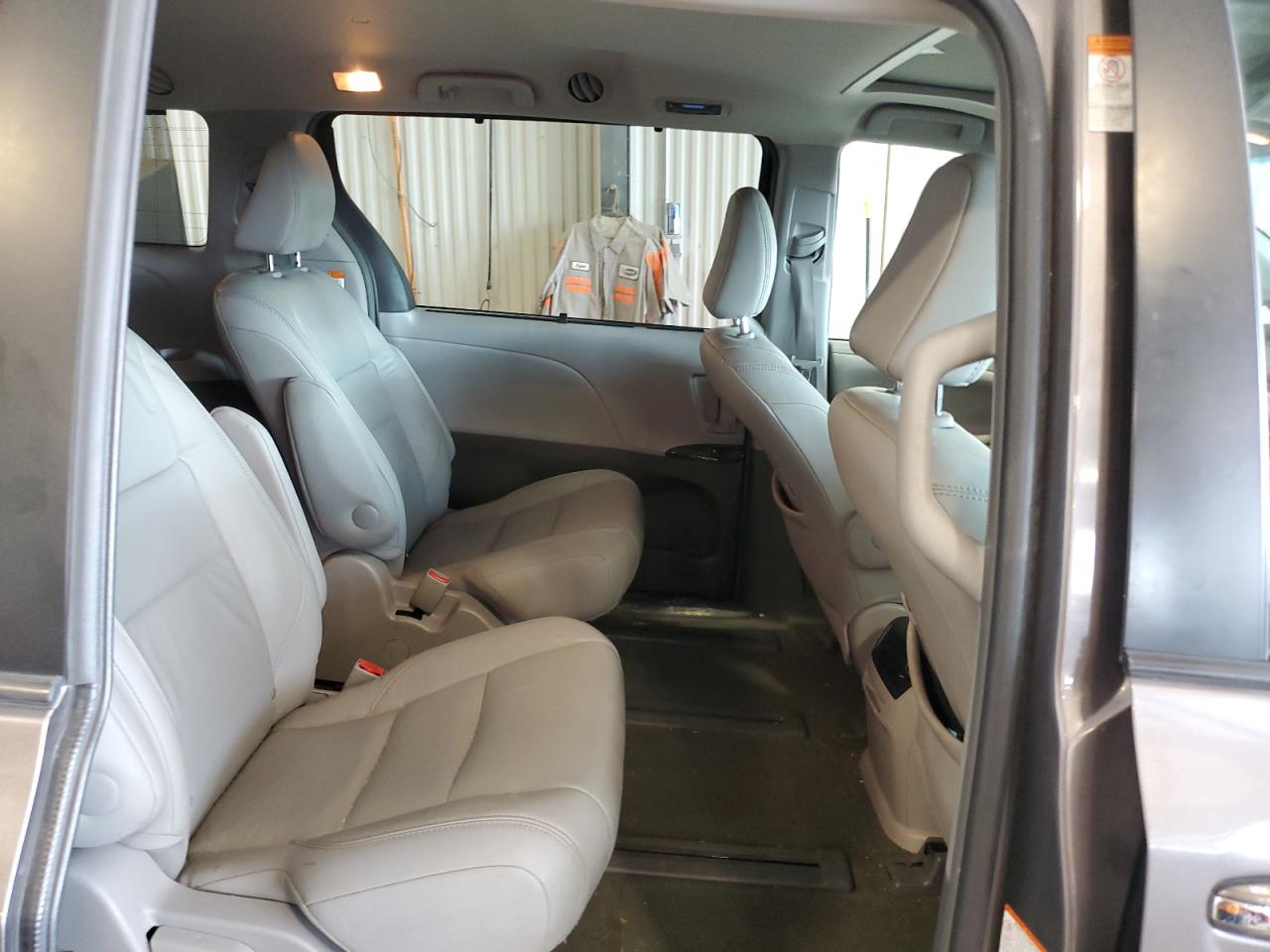 2017 Toyota Sienna Xle VIN: 5TDDZ3DC9HS165051 Lot: 63336725
