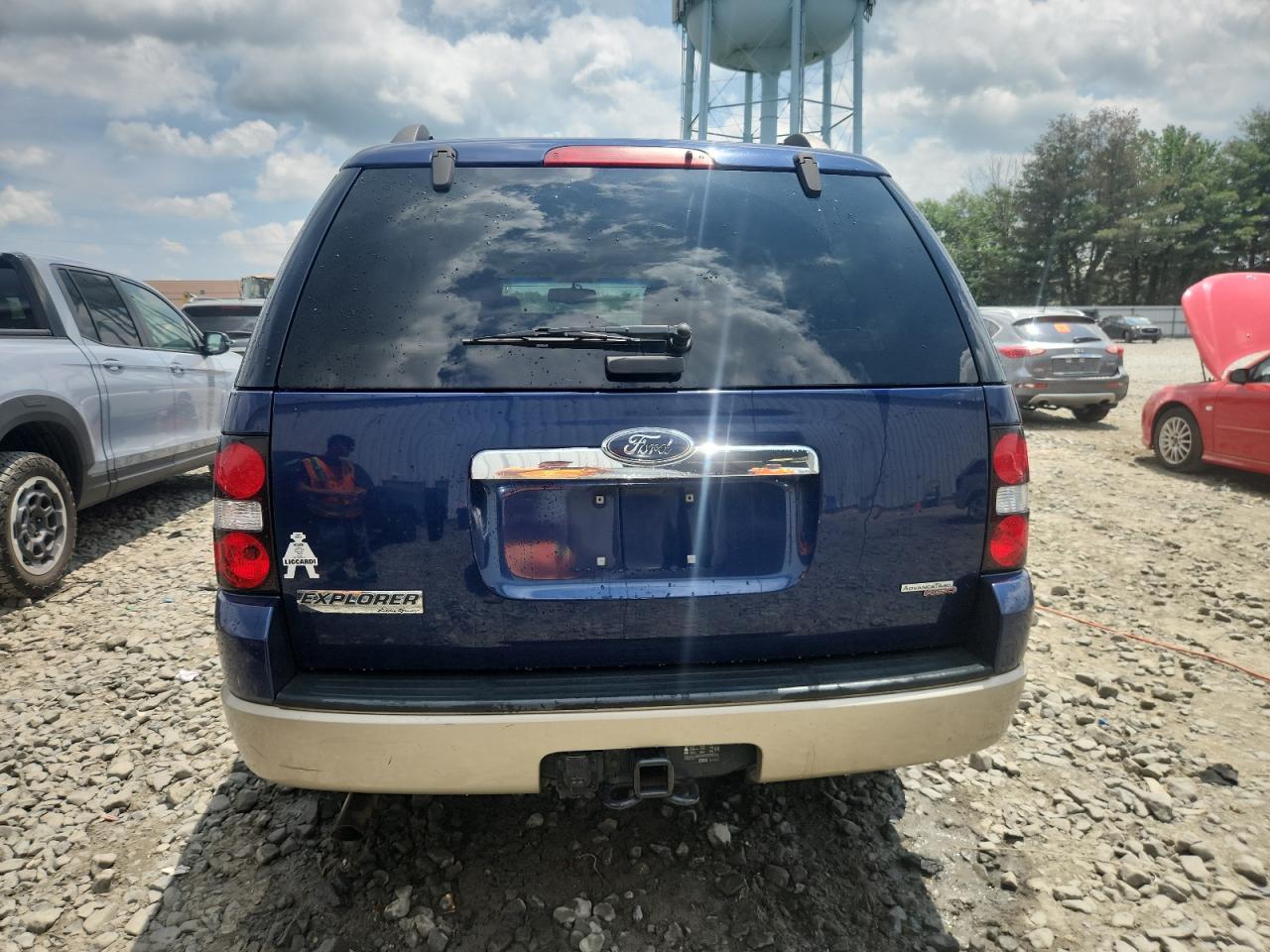 2007 Ford Explorer Eddie Bauer VIN: 1FMEU748X7UB32670 Lot: 64760445