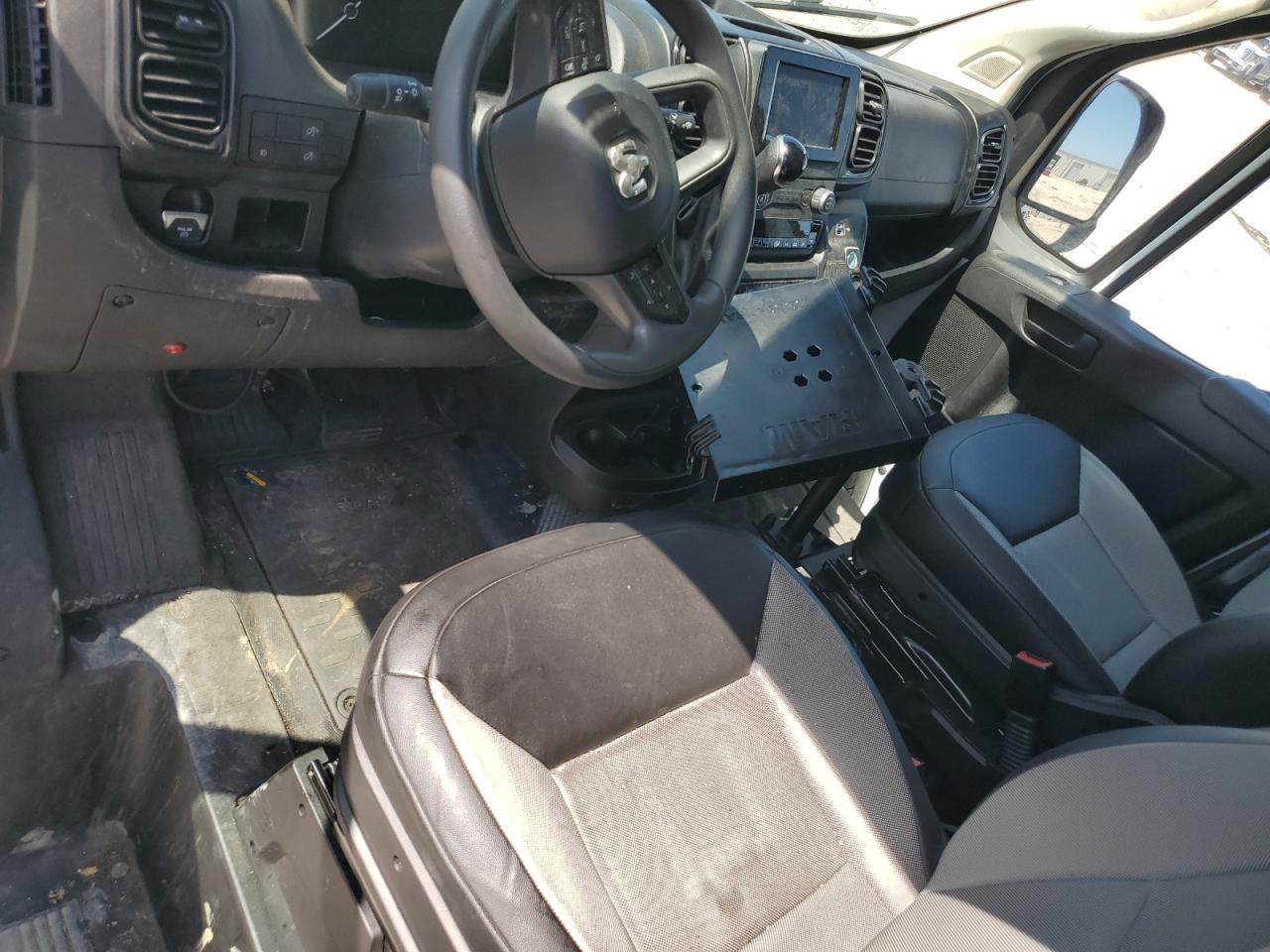 2024 Ram Promaster 2500 2500 High VIN: 3C6LRVDG2RE106727 Lot: 59752375