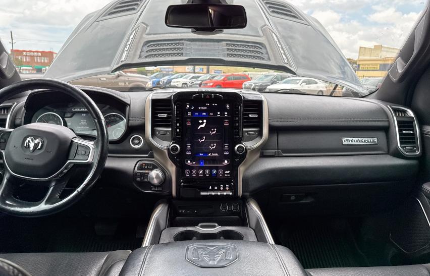 2019 RAM 1500 LARAMIE  