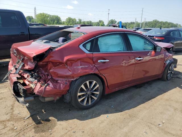  NISSAN ALTIMA 2017 Czerwony