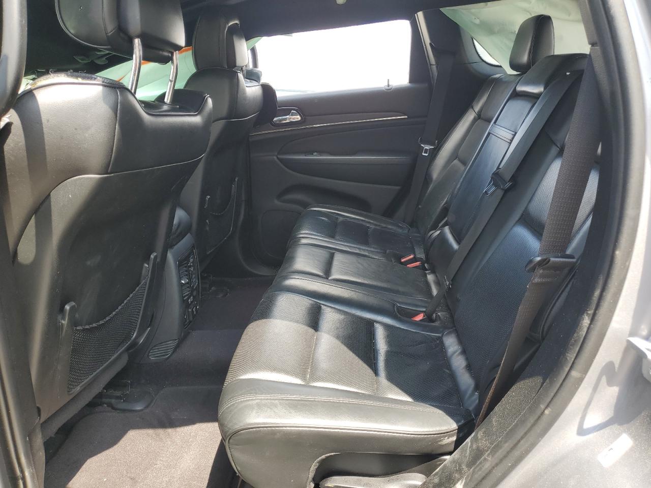 1C4RJECG8KC597748 2019 Jeep Grand Cherokee Overland