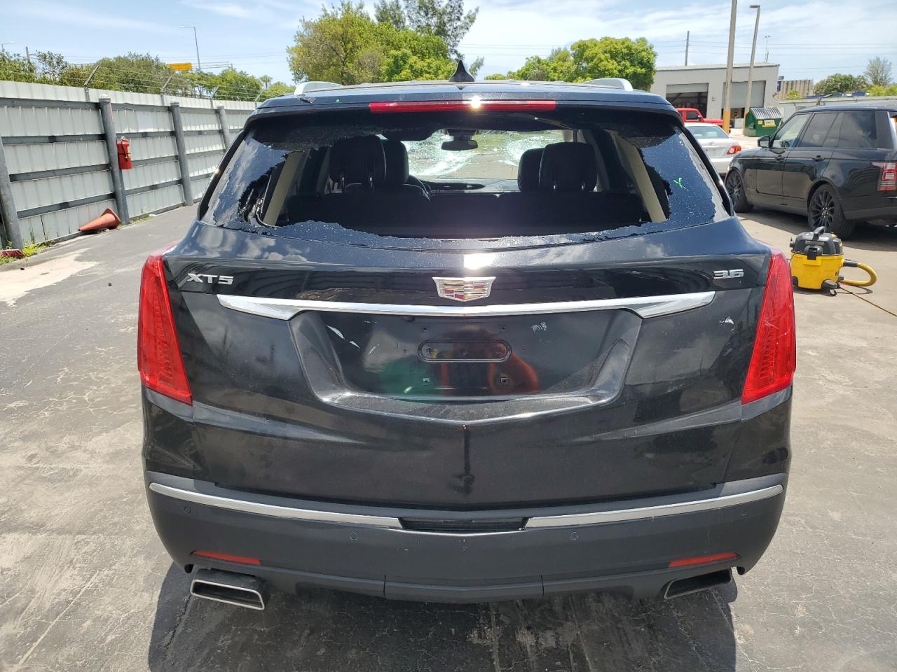 2018 Cadillac Xt5 Luxury VIN: 1GYKNCRS8JZ169836 Lot: 66802455