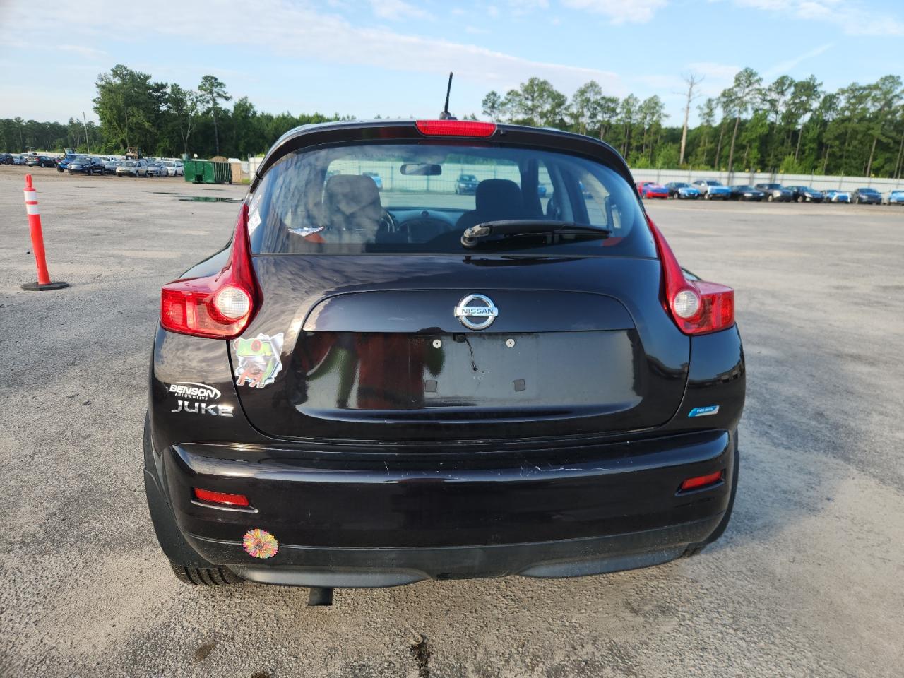 2014 Nissan Juke S VIN: JN8AF5MR8ET357607 Lot: 63481075