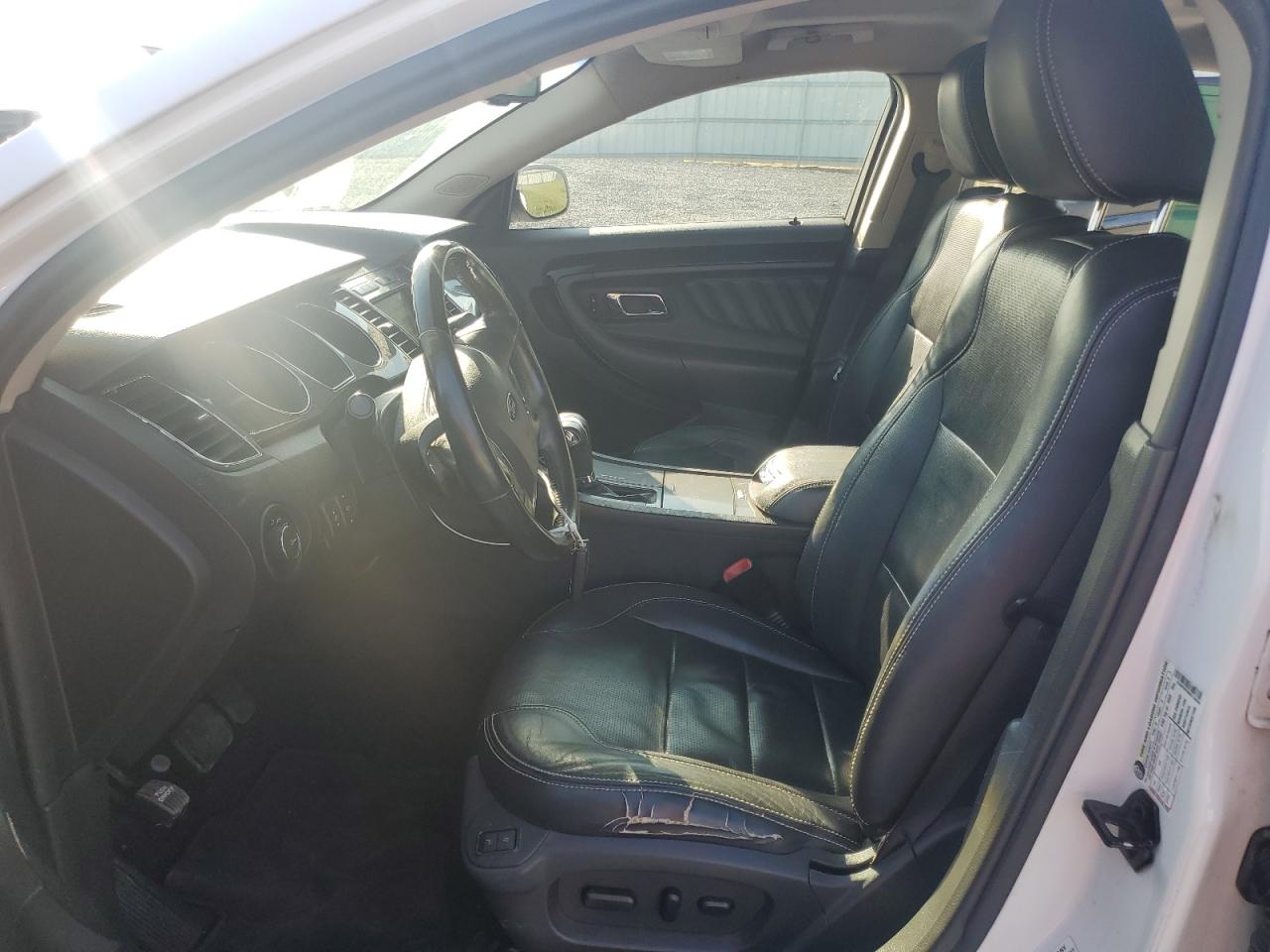 2011 Ford Taurus Limited VIN: 1FAHP2FW9BG136505 Lot: 64661665