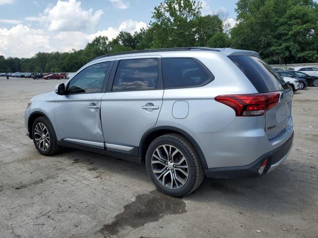  MITSUBISHI OUTLANDER 2016 Серебристый