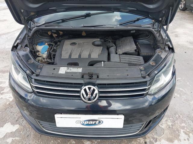 2011 VOLKSWAGEN TOURAN SE