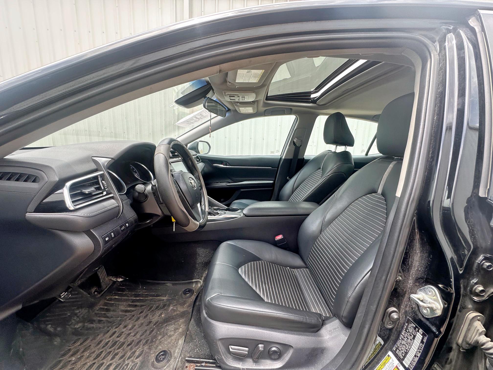  TOYOTA CAMRY 2018 Czarny