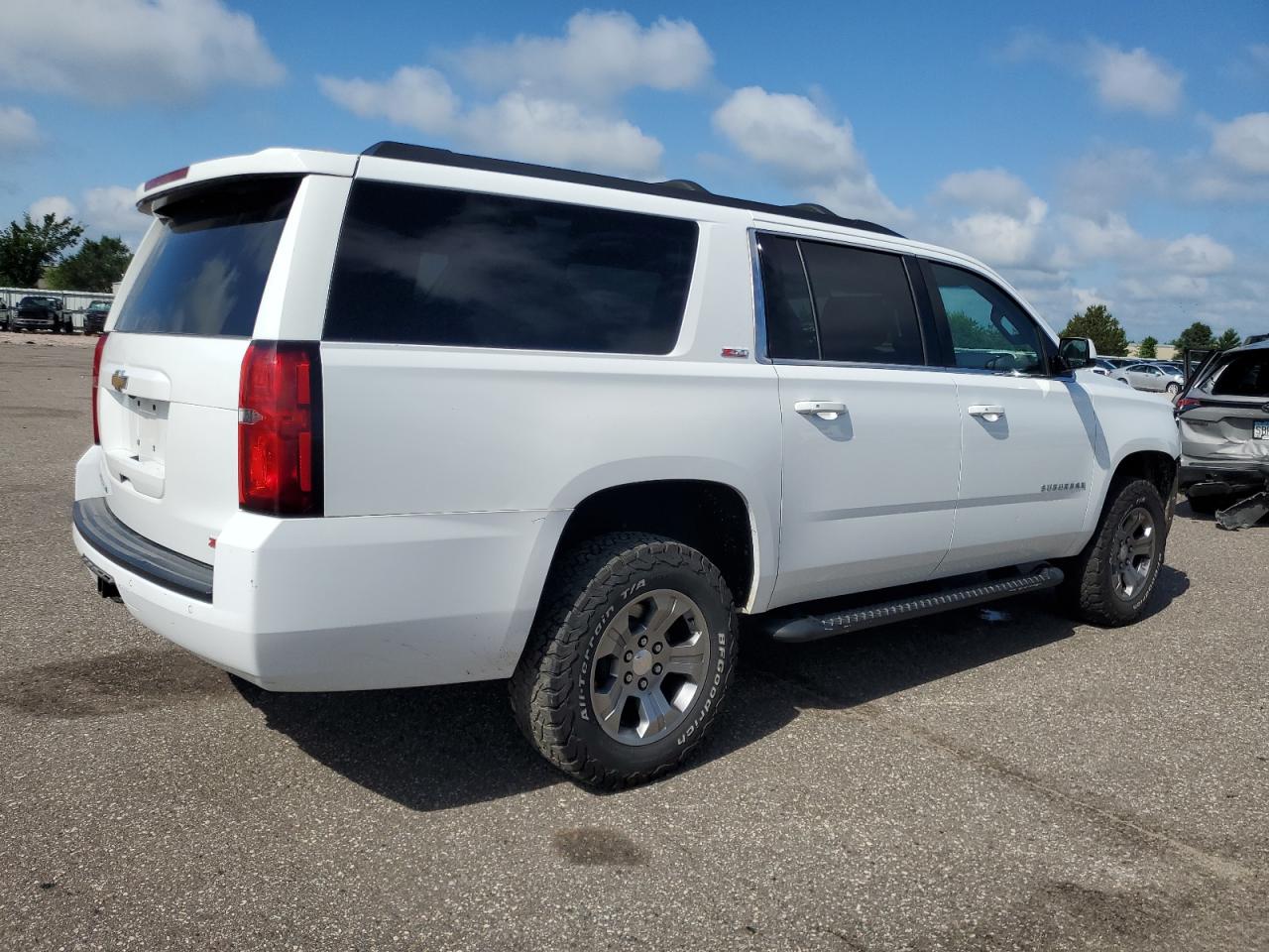 1gnskhkc3kr339480 1GNSKHKC3KR339480 2019 Chevrolet Suburban K1500 Lt