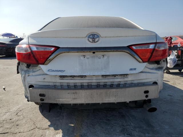  TOYOTA CAMRY 2015 Biały