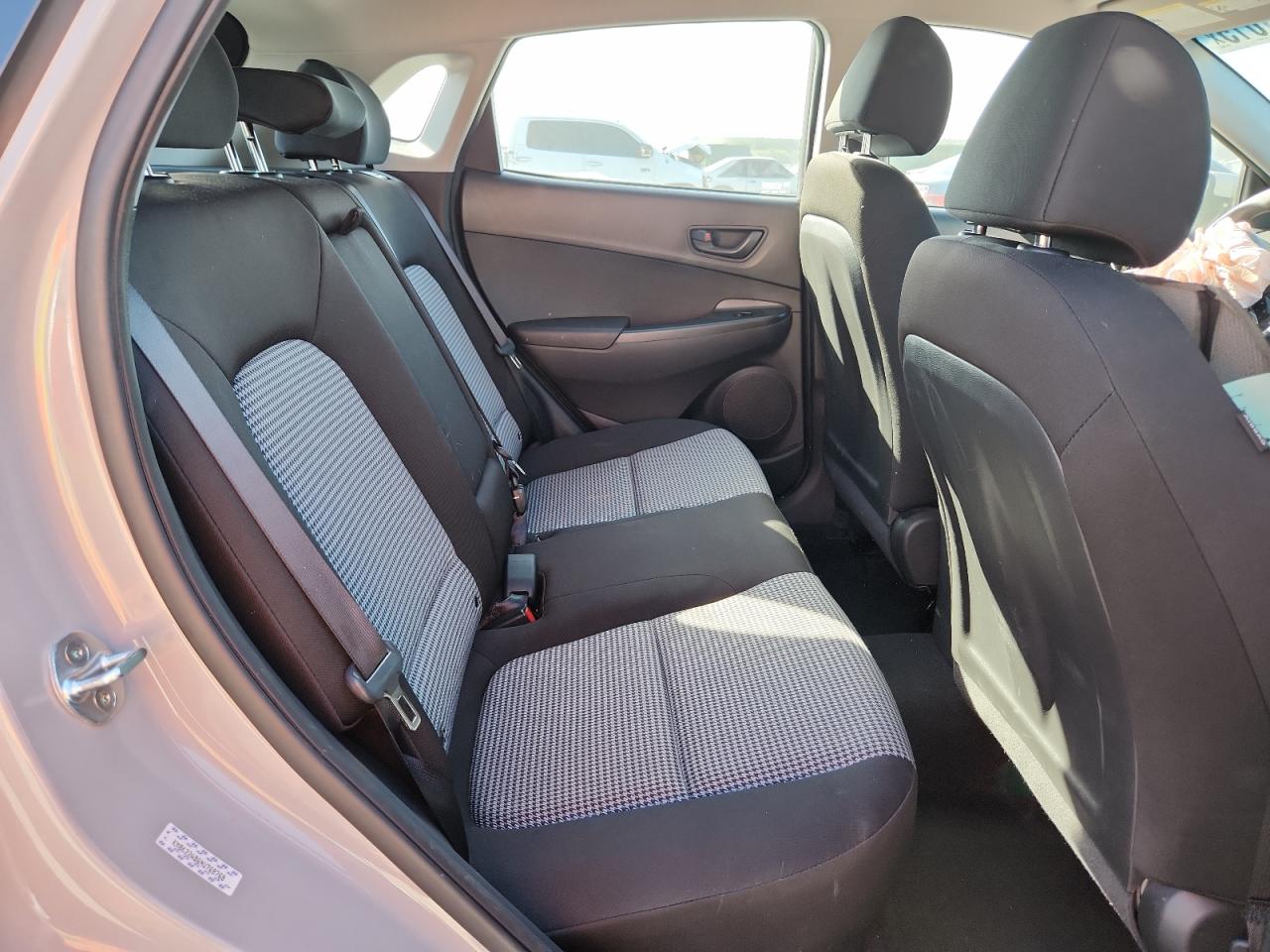 2022 Hyundai Kona Sel VIN: KM8K22AB6NU768768 Lot: 65311015