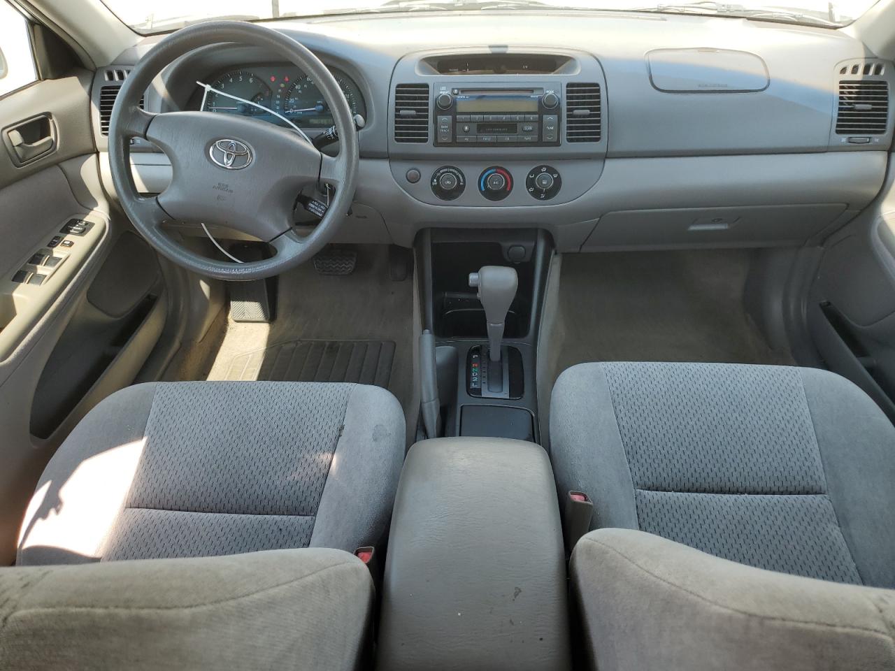 2003 Toyota Camry Le VIN: 4T1BE32K03U120870 Lot: 64857765