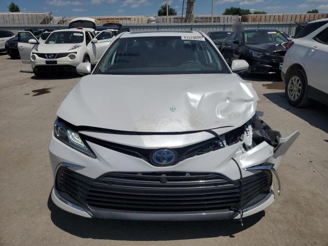  TOYOTA CAMRY 2023 Белы