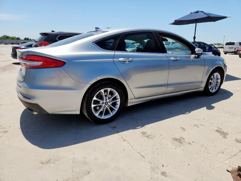  FORD FUSION 2020 Srebrny