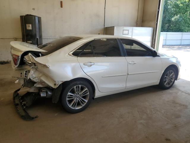  TOYOTA CAMRY 2016 Белы