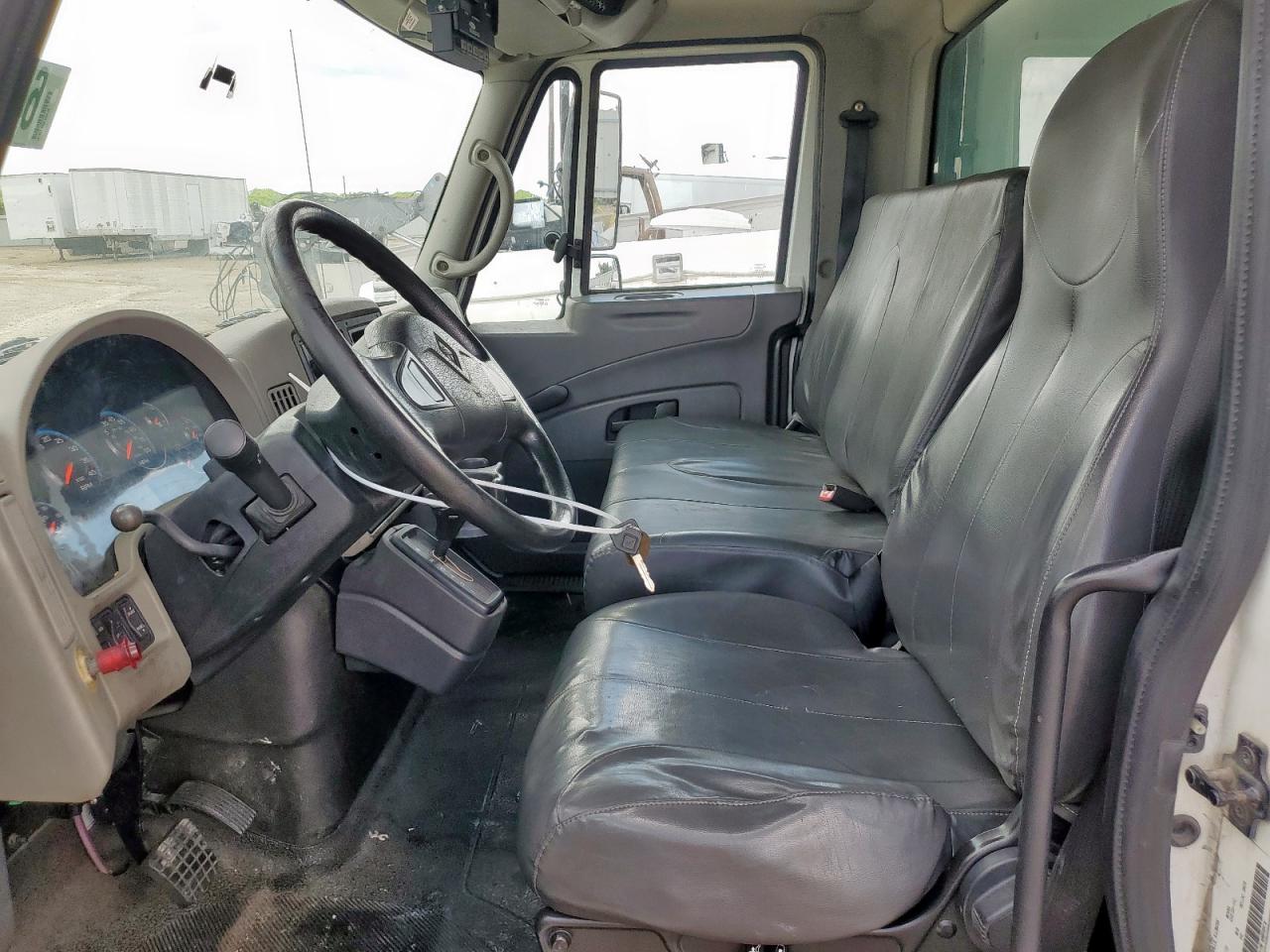 2010 International 4000 4300 - Trucks Semi Truck VIN: 1HTMMAAN4AH276726 Lot: 63681585