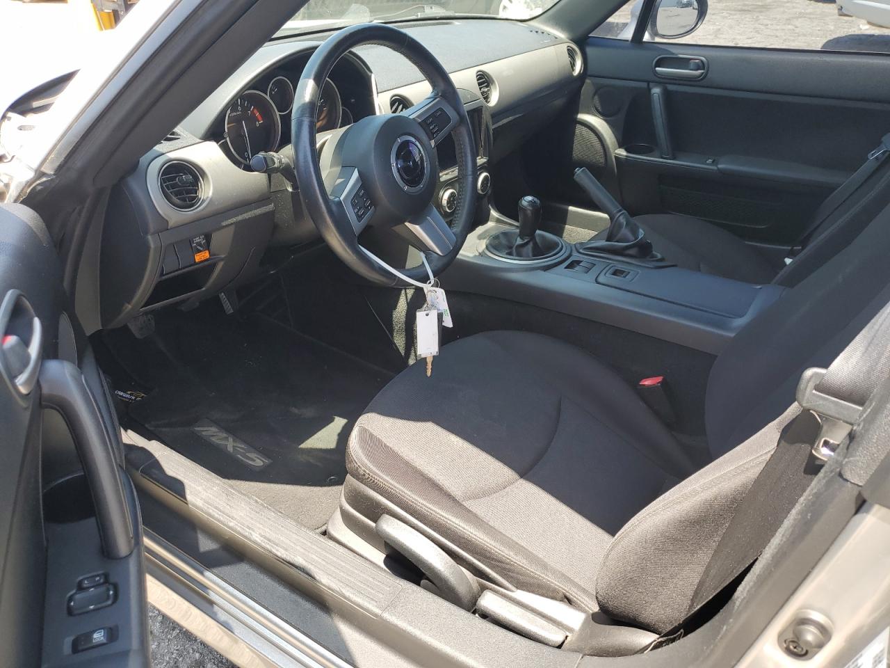 2011 Mazda Mx-5 Miata VIN: JM1NC2JF5B0215503 Lot: 63527385