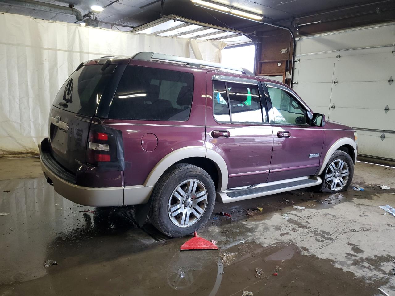 1fmeu74e57ua57978 1FMEU74E57UA57978 2007 Ford Explorer Eddie Bauer