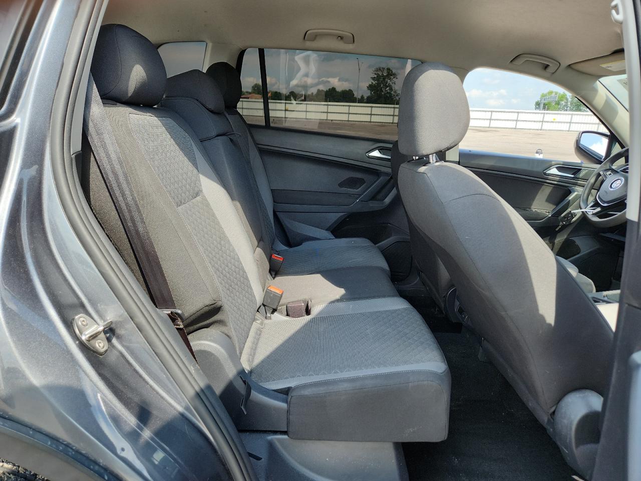 2018 Volkswagen Tiguan S VIN: 3VV1B7AX1JM024911 Lot: 64366905