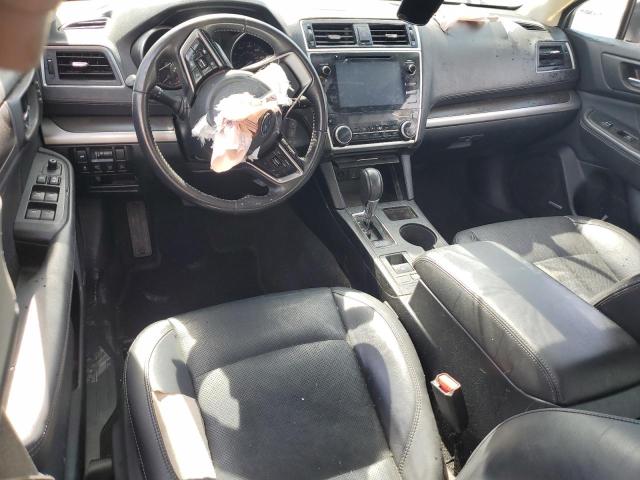  SUBARU LEGACY 2018 Srebrny