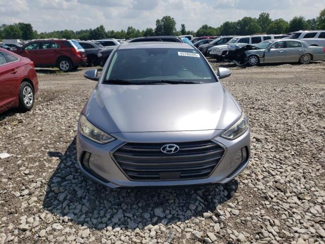  HYUNDAI ELANTRA 2017 Серебристый