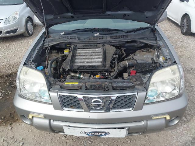2005 NISSAN X-TRAIL SV