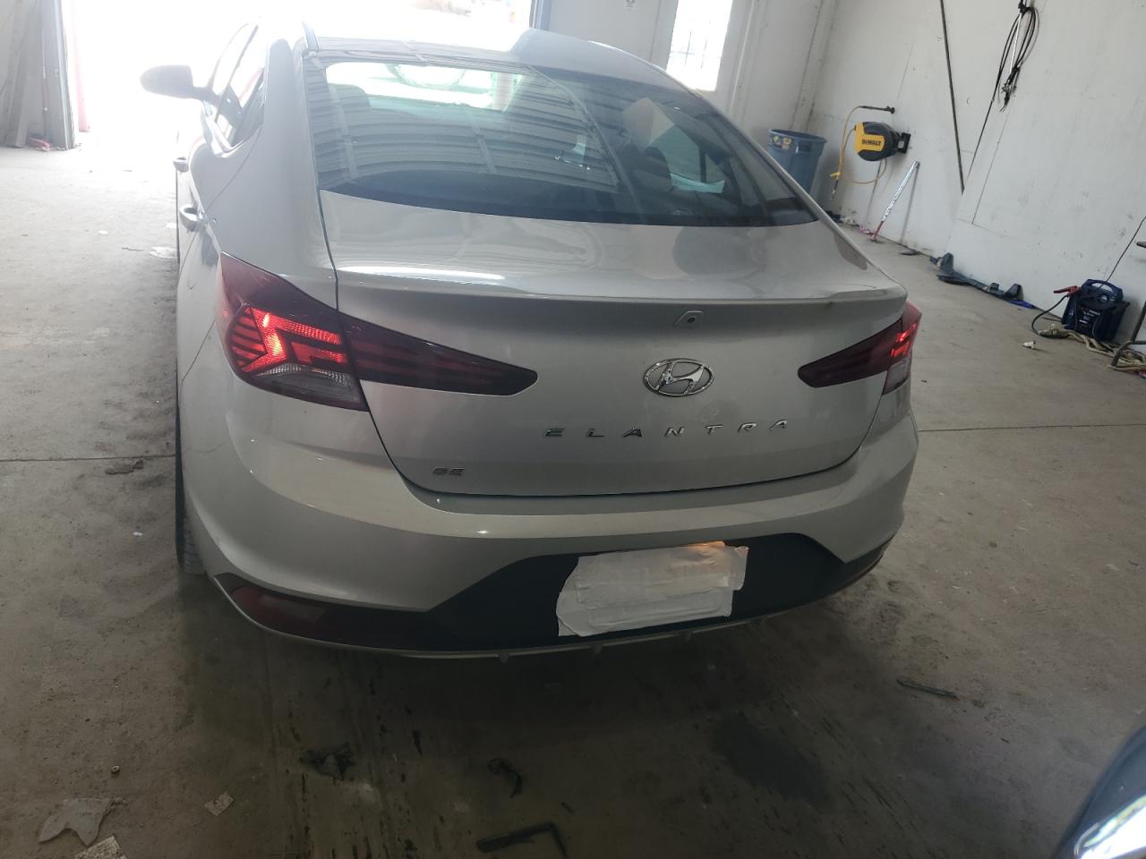 2019 Hyundai Elantra Se VIN: 5NPD74LF5KH412490 Lot: 64608545