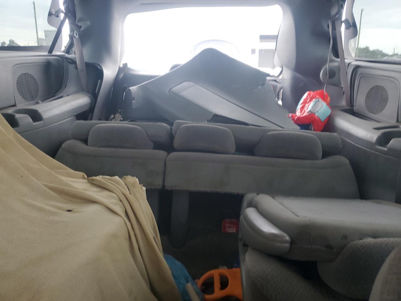 2005 Chrysler Town & Country Touring VIN: 2C4GP54L55R440613 Lot: 71519475