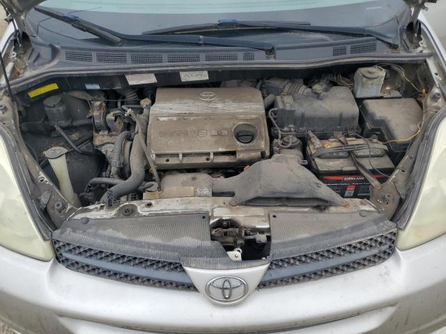 2004 TOYOTA SIENNA CE  