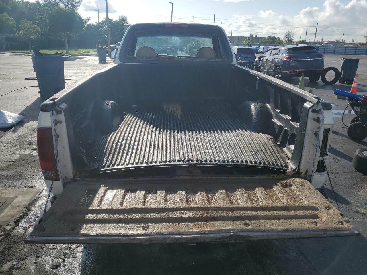 2002 Ford F150 VIN: 1FTRF17242KA57215 Lot: 62465565