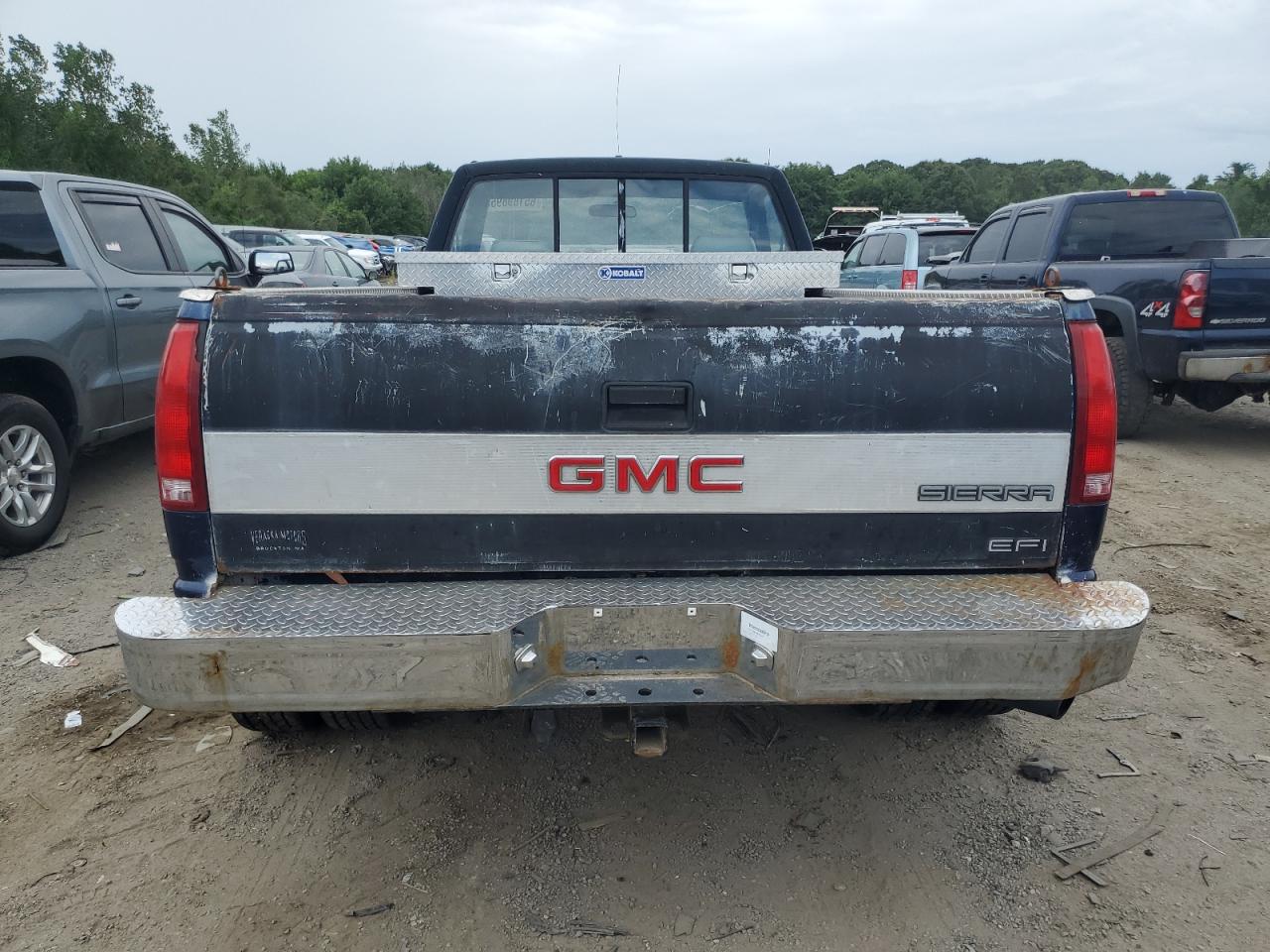 1989 GMC Sierra C2500 VIN: 1GDGC24K3KE540988 Lot: 65189895