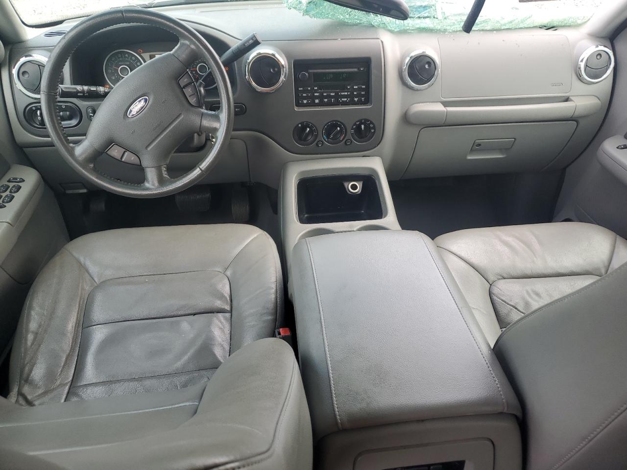 1FMFU15505LA68034 2005 Ford Expedition Xlt