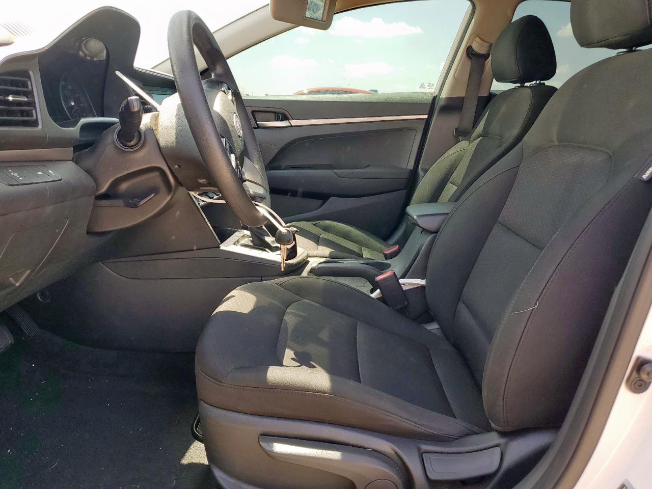 2020 Hyundai Elantra Se VIN: 5NPD74LF1LH608850 Lot: 65652775