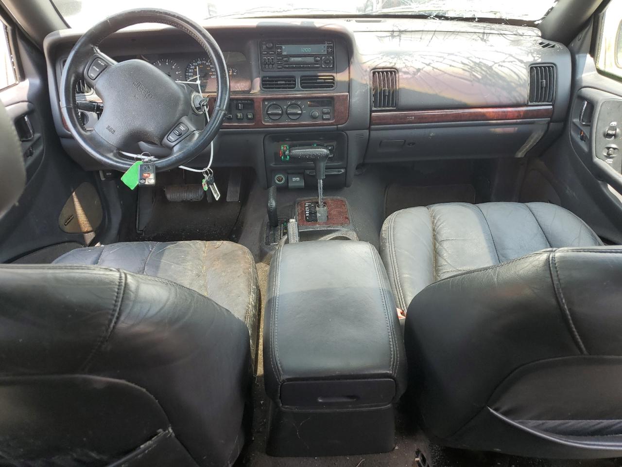 1998 Jeep Grand Cherokee Limited 5.9L VIN: 1J4GZ88Z4WC218708 Lot: 63678395