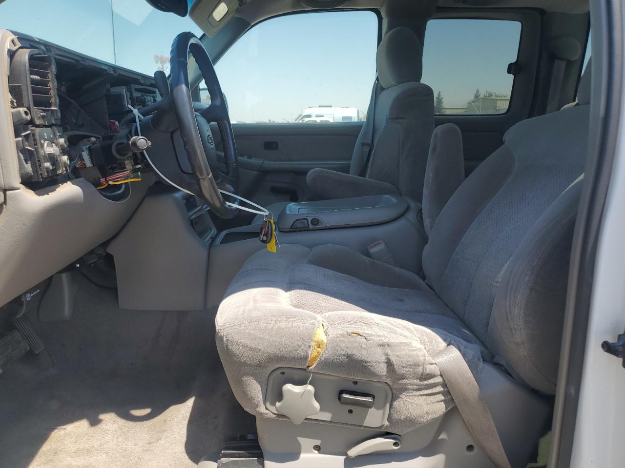 2000 Chevrolet Silverado K1500 VIN: 1GCEK19T4YE193674 Lot: 64790105