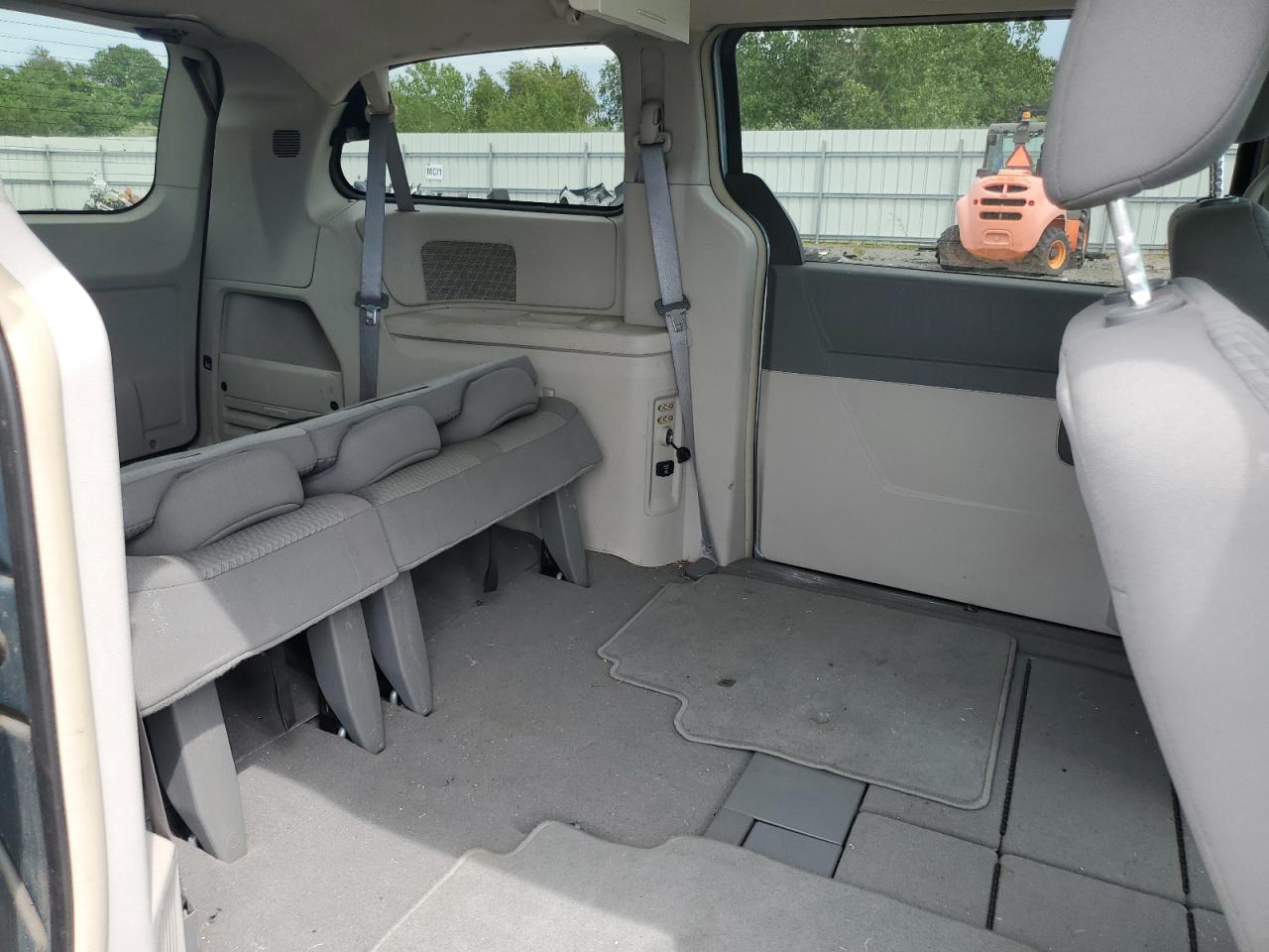 2010 Chrysler Town & Country Touring VIN: 2A4RR5D16AR183869 Lot: 64589245